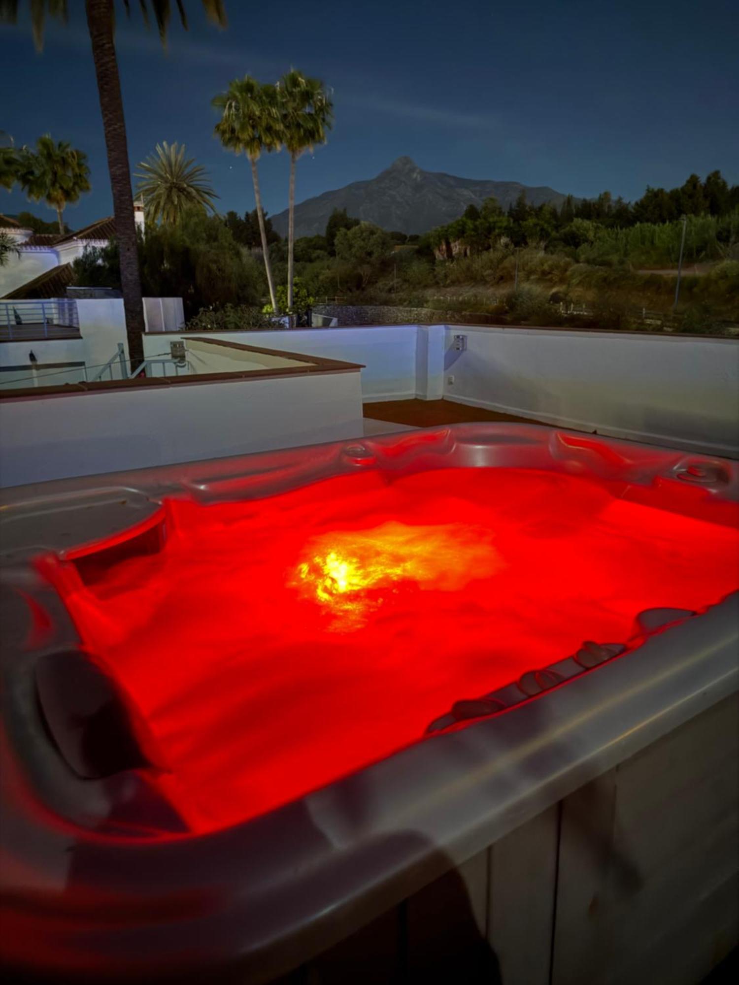 Puerto Banus Jacuzzi Close To Breath And Marbella Arena Exteriér fotografie